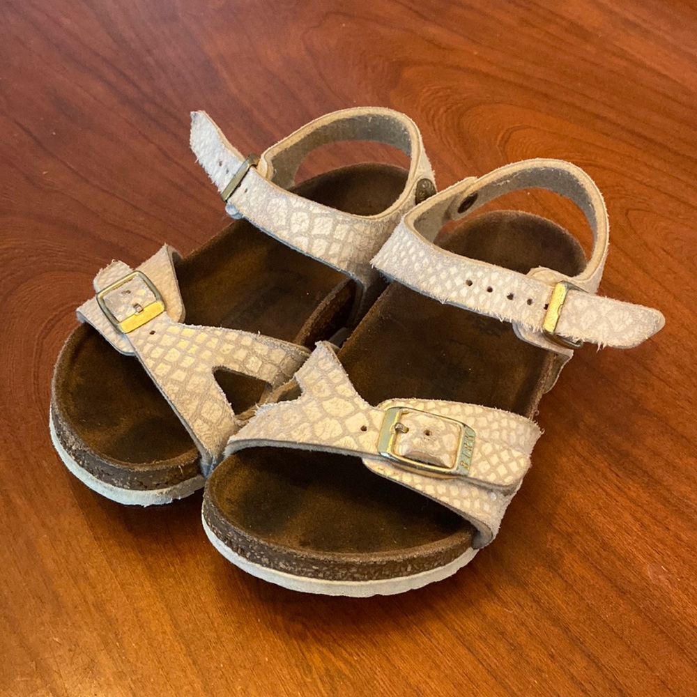 Kids size 26 leather Birkenstocks